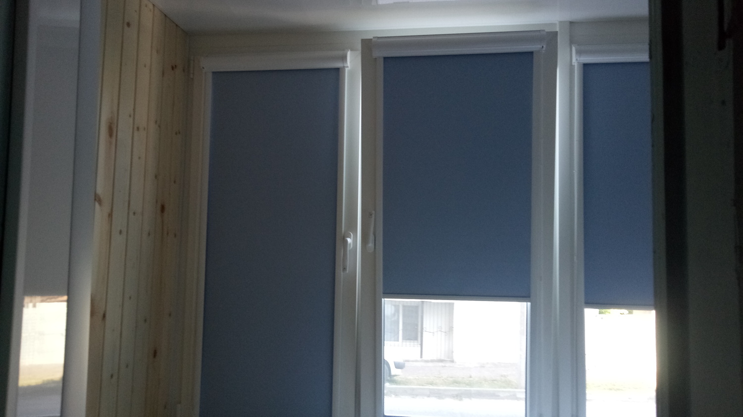 Рулонные шторы Уни-1 в кассете с направляющими для ткани 